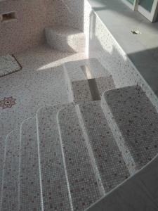 FASSA CENTRO BENESSERE HOTEL COLLEVERDE URBINO SISTEMA POSA 06