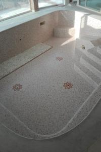 FASSA CENTRO BENESSERE HOTEL COLLEVERDE URBINO SISTEMA POSA 07